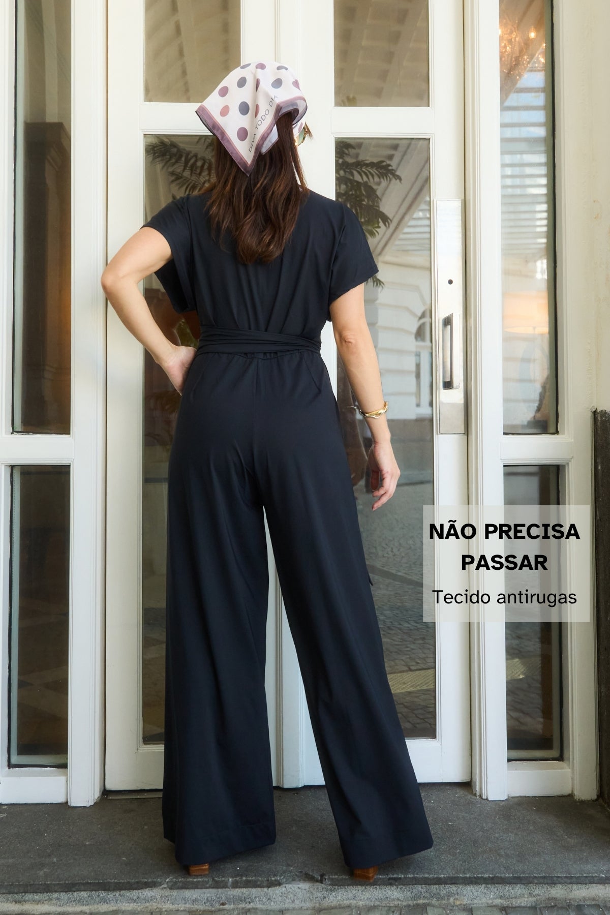 Macacão Elegante Decote V Com Bolsos Disfarça Barriguinha Fluity