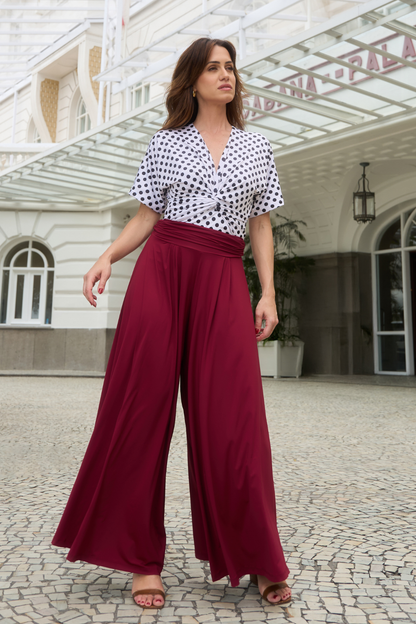Blusa Feminina Manga Curta e Decote em V Elegante com Detalhe Torcido Jolie