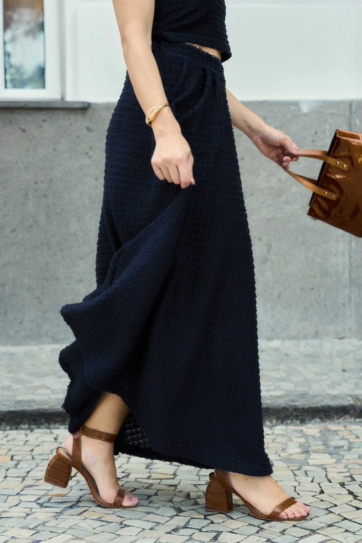 Saia Loha Midi com Bolsos Textura Boho Elegante